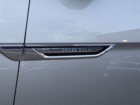 Used 2022 Volkswagen Atlas Cross Sport SEL R-Line image 6