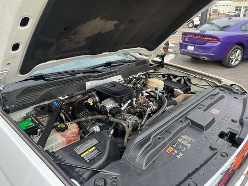 Used 2016 Chevrolet Silverado 3500 LT image 11