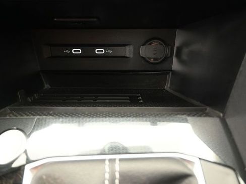 New 2026 Volkswagen Taos SE FWD image 9