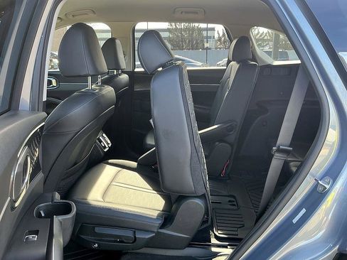 Used 2025 Kia Sorento EX image 19