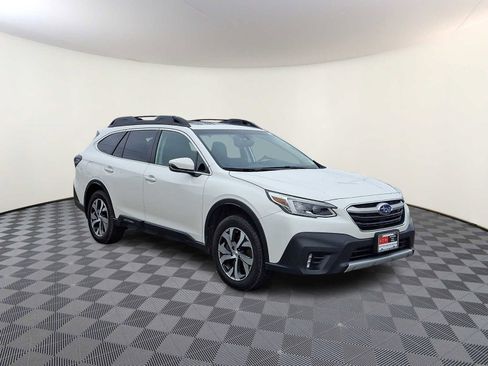 Used 2020 Subaru Outback Limited image 4