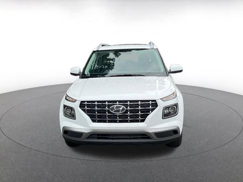 Used 2026 Hyundai Venue SEL FWD image 3