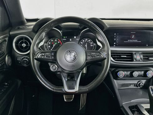 Used 2023 Alfa Romeo Stelvio Veloce AWD/4WD image 18
