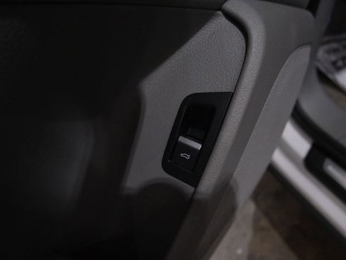 Used 2017 Audi Q7 3.0T Premium Plus image 21