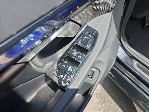 Used 2026 BMW M5 Touring w/ M Driver's Package AWD/4WD image 19