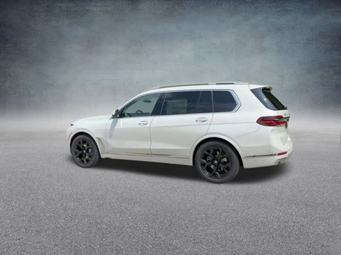 Used 2025 BMW X7 xDrive40i image 15