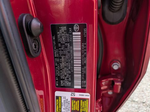 Used 2022 Toyota Camry XLE w/ Navigation Upgrade Package image 31