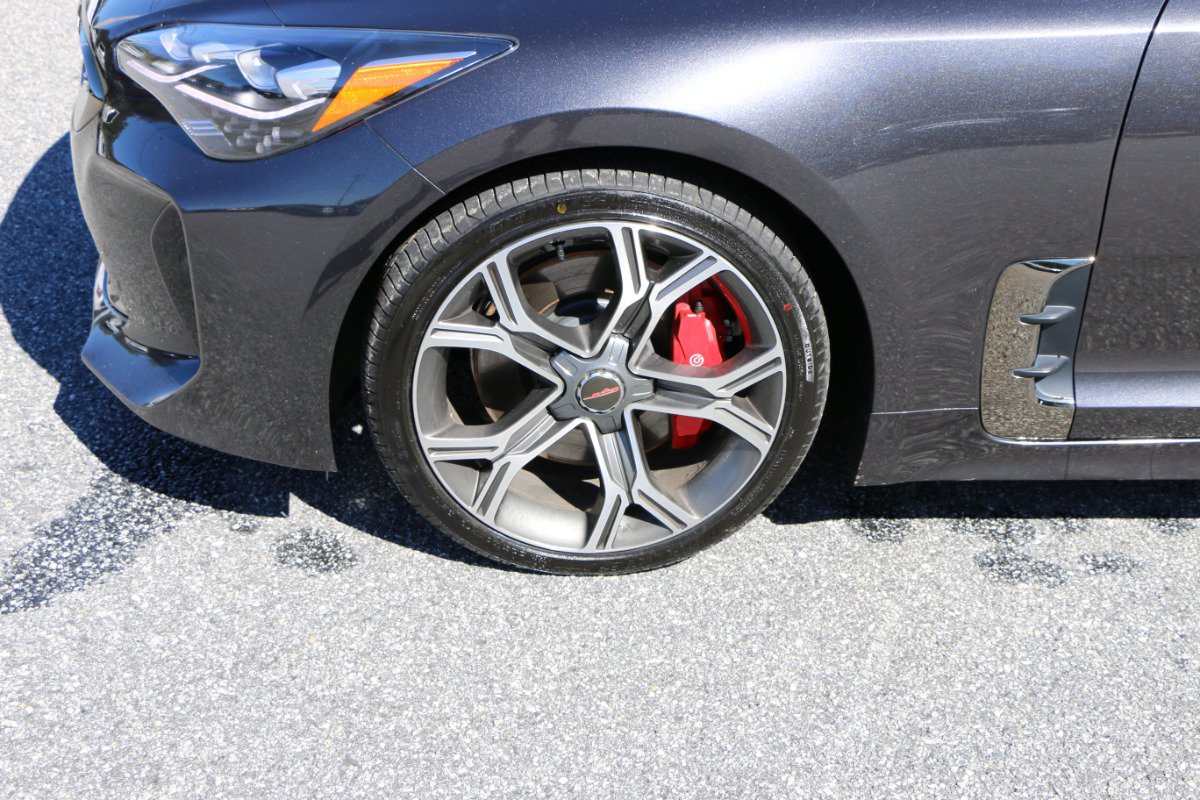 Used 2020 Kia Stinger GT2 RWD image 14