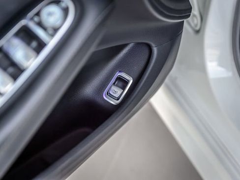 Used 2015 Mercedes-Benz S 550 Sedan image 59