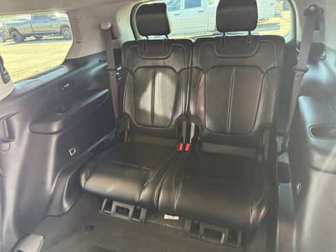 Used 2021 Jeep Grand Cherokee L Limited AWD/4WD image 16