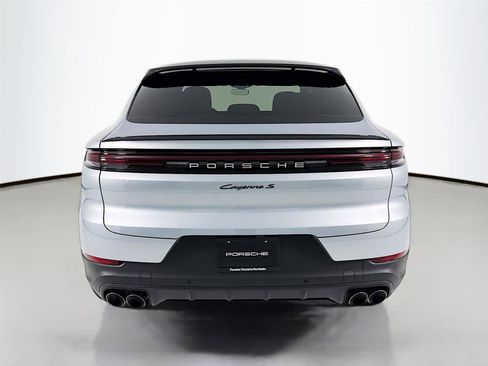 New 2025 Porsche Cayenne S image 19