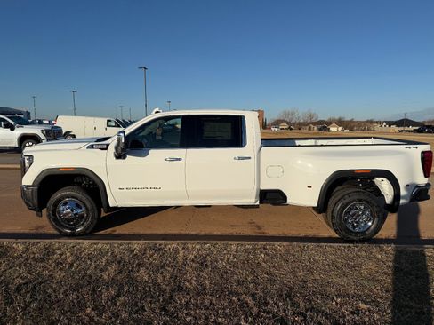 New 2026 GMC Sierra 3500 SLT image 6