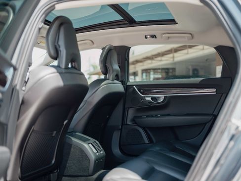 Used 2018 Volvo S90 T5 Momentum w/ Protection Package Premier AWD/4WD image 9