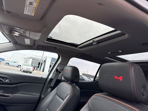 Used 2023 GMC Acadia AT4 w/ Technology Package image 17