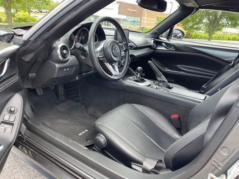 Used 2021 MAZDA MX-5 Miata RF Grand Touring RWD image 6