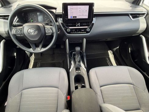 Used 2023 Toyota Corolla Cross AWD Hybrid image 17