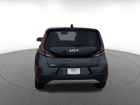 Used 2025 Kia Soul LX w/ LX Technology Package FWD image 12
