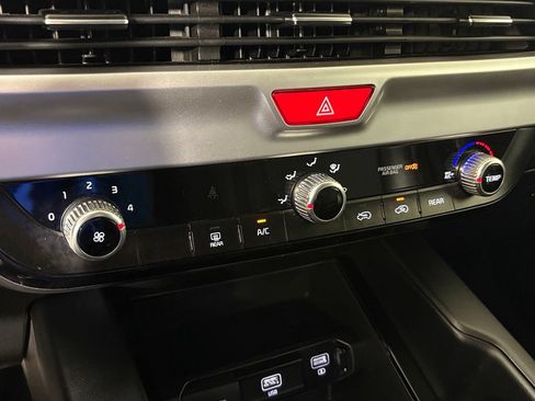 Used 2021 Kia Telluride LX AWD/4WD image 26