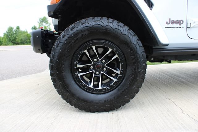 Used 2025 Jeep Wrangler Unlimited Rubicon AWD/4WD image 30