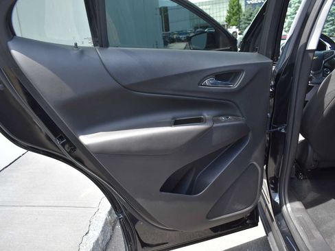 Used 2023 Chevrolet Equinox LT AWD/4WD image 17