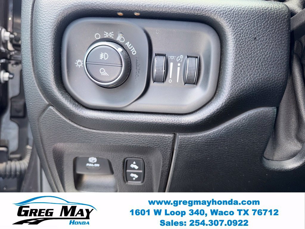 Used 2020 RAM 1500 Laramie RWD image 14