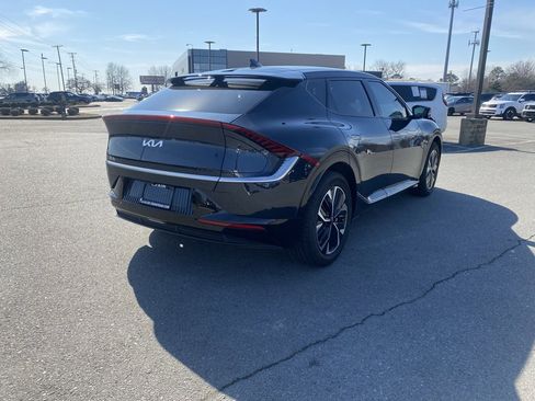 Used 2024 Kia EV6 Wind image 8