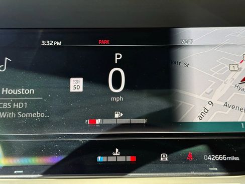 Used 2023 Land Rover Range Rover SE image 14