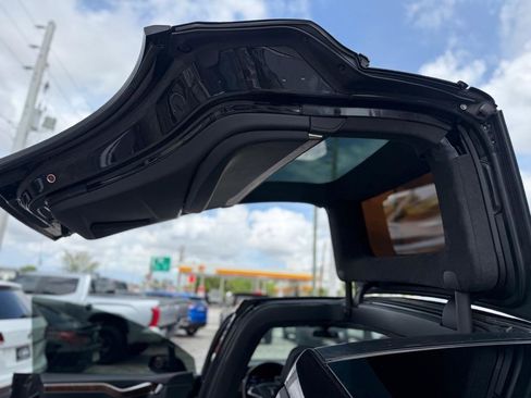 Used 2017 Tesla Model X 75D AWD/4WD image 31