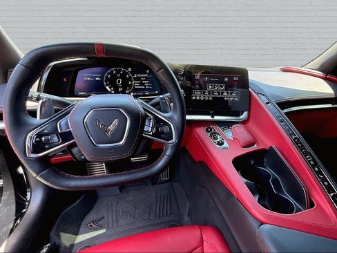 Used 2021 Chevrolet Corvette Stingray Premium Cpe w/ Z51 Performance Package RWD image 7