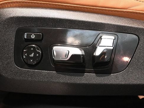 Used 2025 BMW X6 M60i AWD/4WD image 45