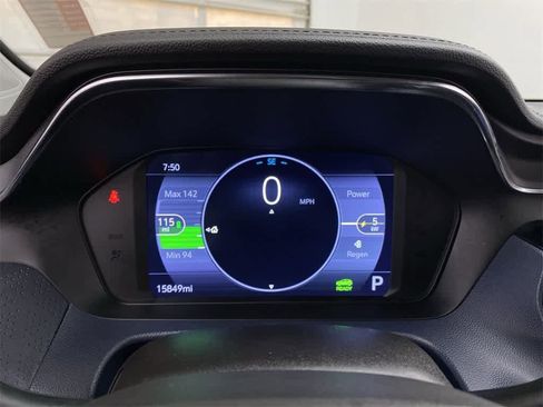 Used 2022 Chevrolet Bolt EUV Premier image 28