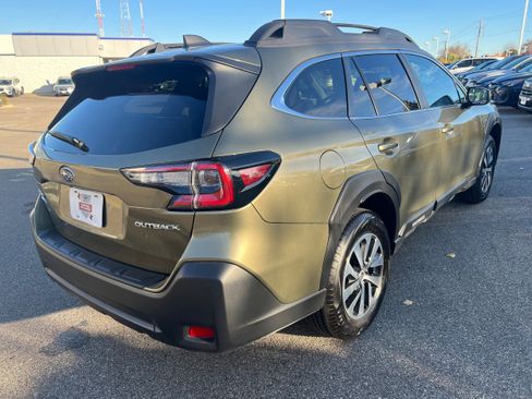 Certified 2025 Subaru Outback Premium w/ Popular Package #1A image 7