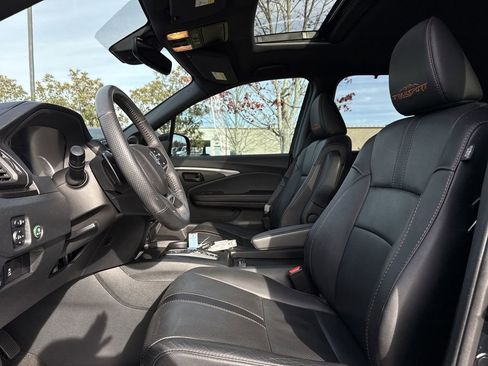 Used 2022 Honda Pilot TrailSport image 11