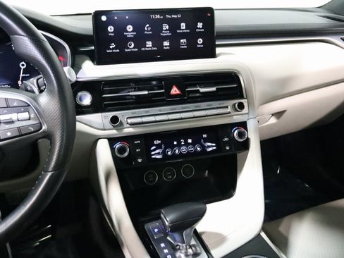 Used 2024 Genesis G70 2.5T image 42