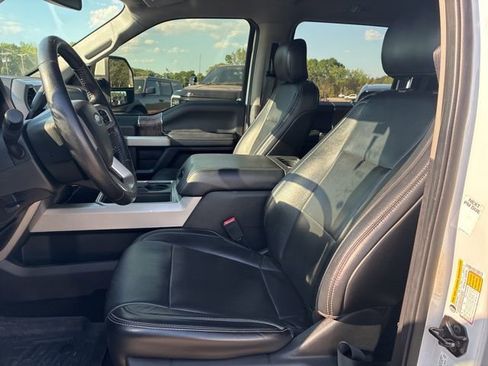 Used 2019 Ford F250 Lariat w/ Lariat Value Package AWD/4WD image 8