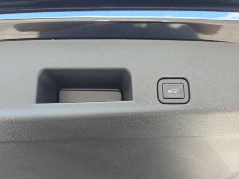 New 2026 Chevrolet Traverse Z71 w/ Driver Confidence Package AWD/4WD image 8