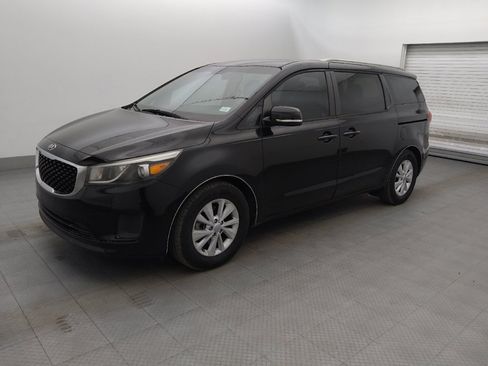 Used 2016 Kia Sedona LX FWD image 2