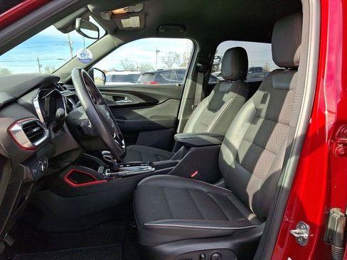 Used 2021 Chevrolet TrailBlazer RS w/ Technology Package image 11