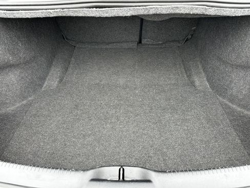 Used 2021 Chrysler 300 S image 18