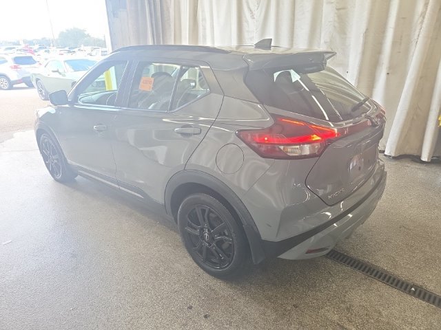 Used 2022 Nissan Kicks SR w/ Premium Package FWD image 9