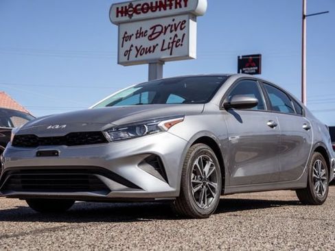 Used 2023 Kia Forte LXS FWD image 1