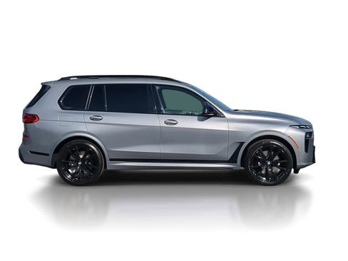 Used 2023 BMW X7 M60i w/ Executive Package image 9