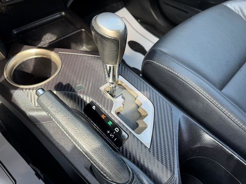 Used 2013 Toyota RAV4 Limited FWD image 39