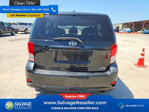 Used 2013 Scion xB FWD image 8