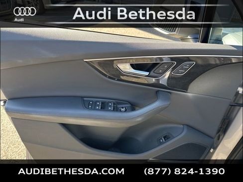 Used 2021 Audi Q7 3.0T Prestige image 15
