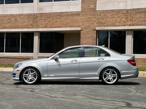 Used 2013 Mercedes-Benz C 250 Sedan w/ Multimedia Pkg image 2
