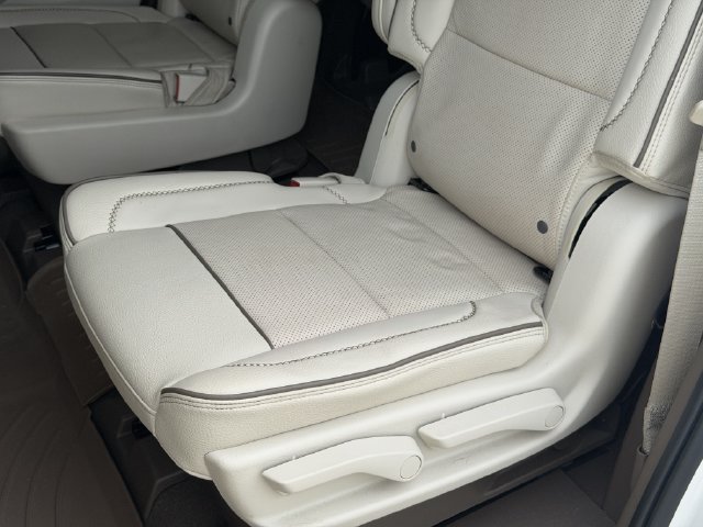 Used 2022 GMC Yukon Denali RWD image 23