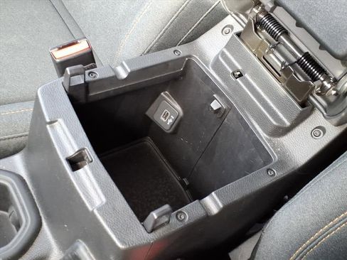 Used 2024 Jeep Wrangler Sport S image 30