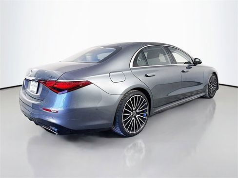 Used 2021 Mercedes-Benz S 580 4MATIC Sedan image 5