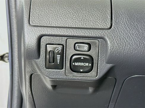 Used 2007 Toyota Yaris Sedan image 16